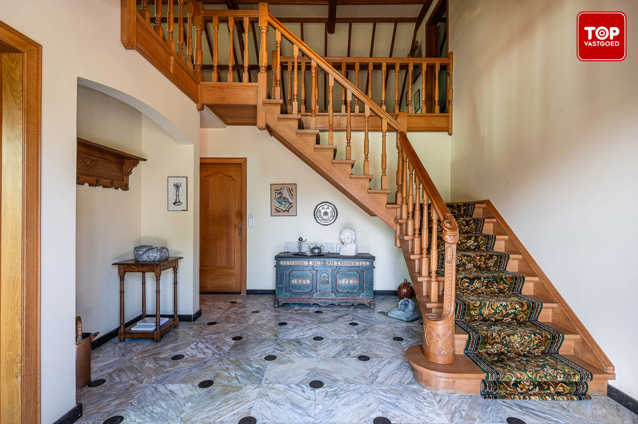 Prachtige villa op een groot perceel met veel groen rondom. - foto 5