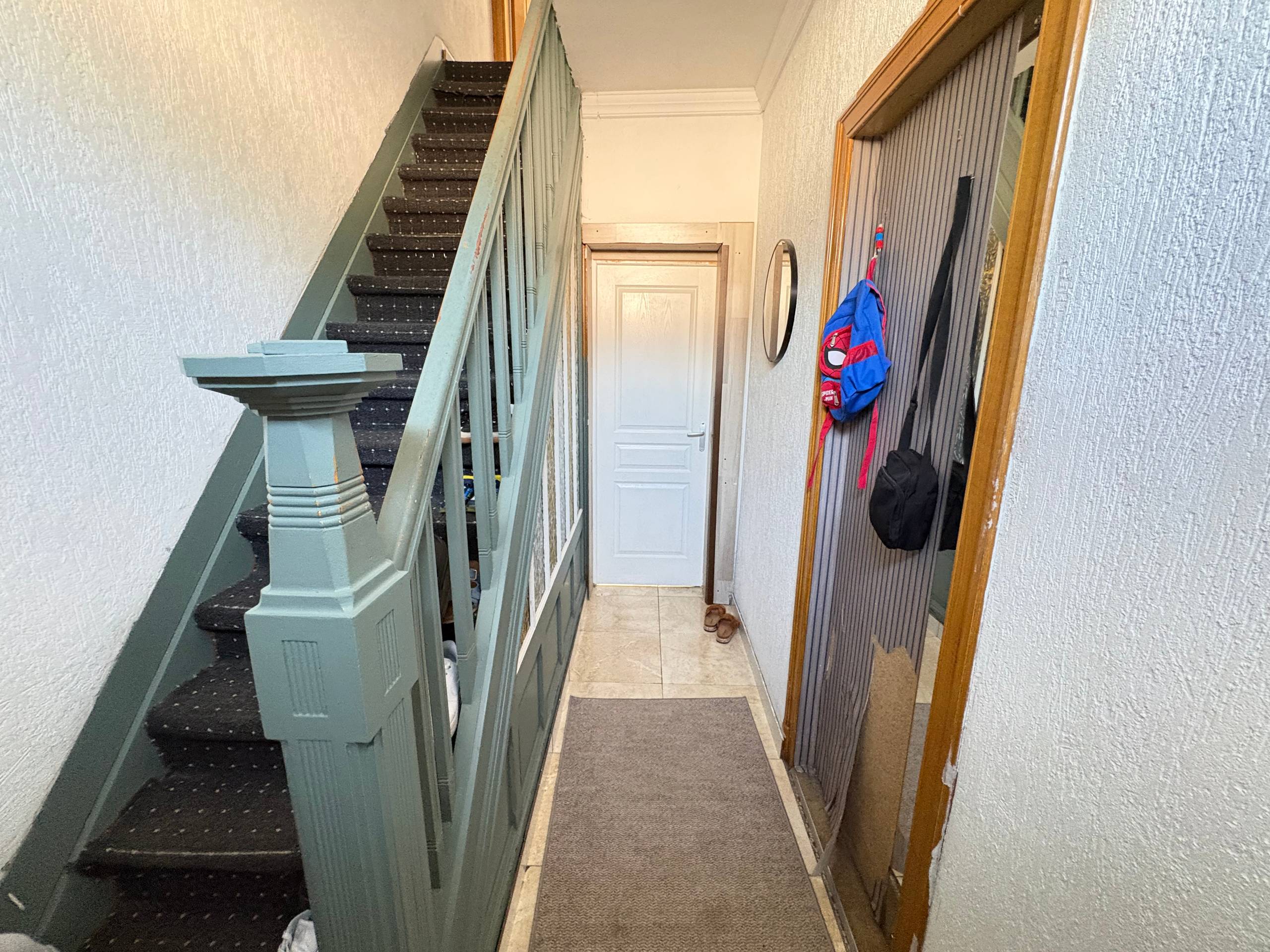 Ruime woning met 5 slaapkamers - foto 4