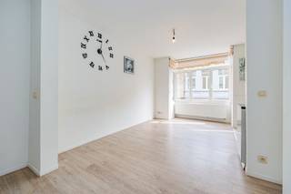 In de Appelstraat, vlakbij de Roma, op een centrale ligging in Antwerpen vlakbij de Turnhoutsebaan, vinden we dit instapklaar appartement te...