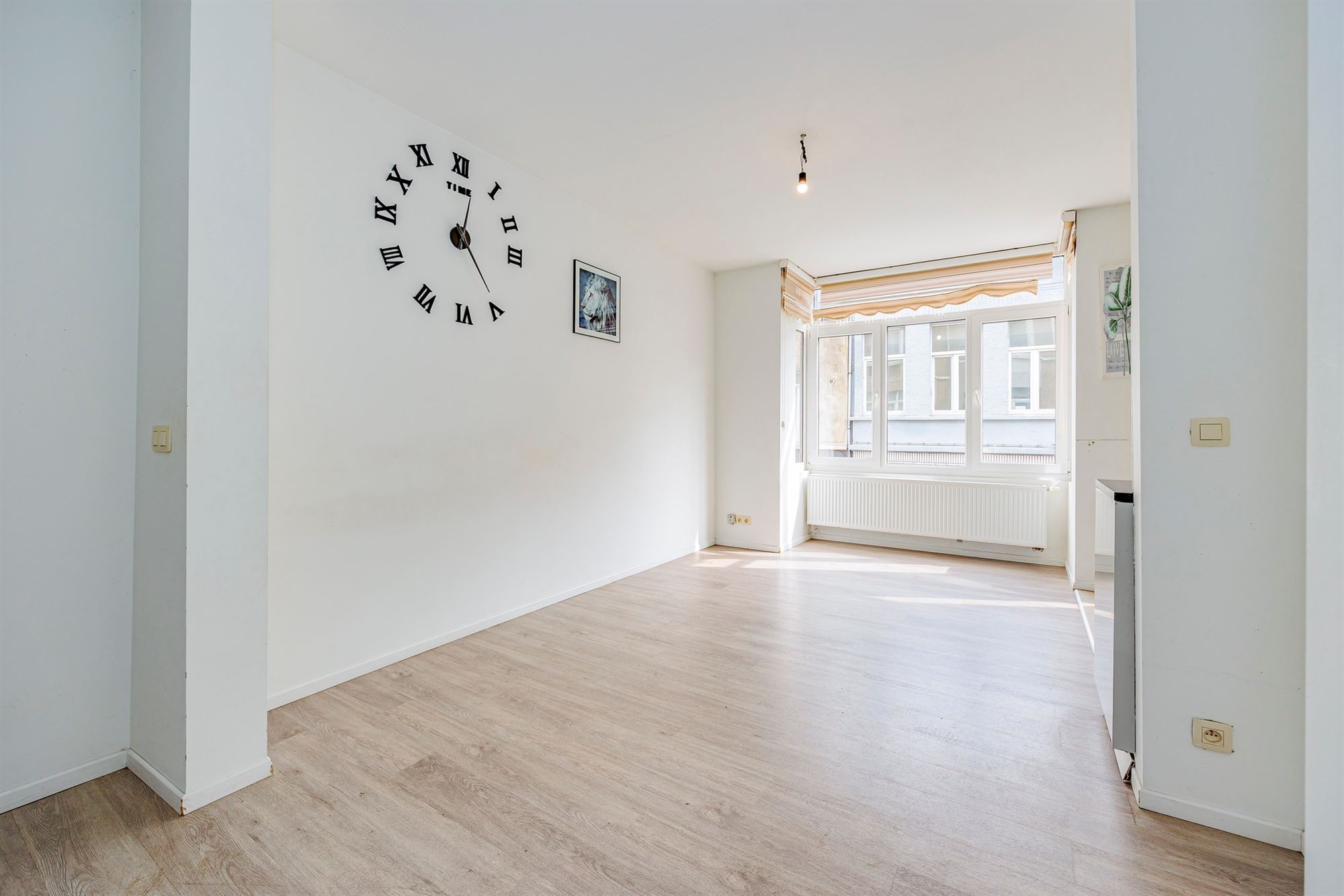 Instapklaar 2 slaapkamer appartement aan de Roma - foto 3