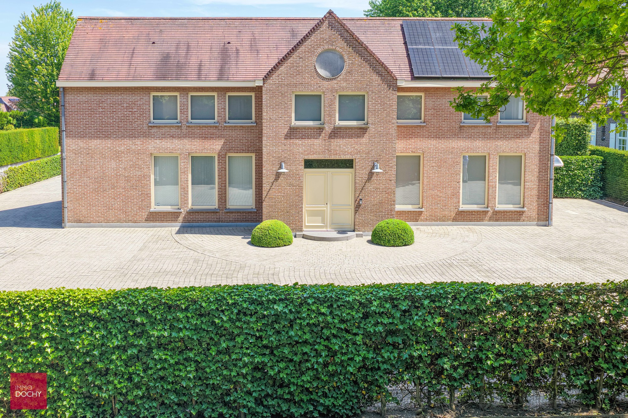 Ruime villa met zwembad nabij ziekenhuis - foto 5