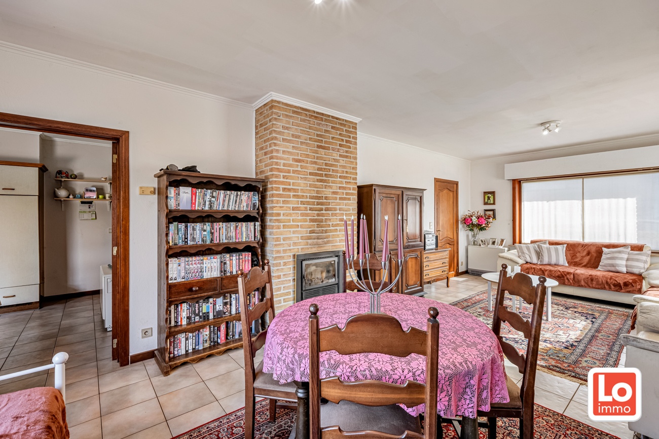 Gelijkvloerse open woning met dubbele inpandige garage en zonnige tuin op een toplocatie nabij het centrum van Lochristi! - foto 4