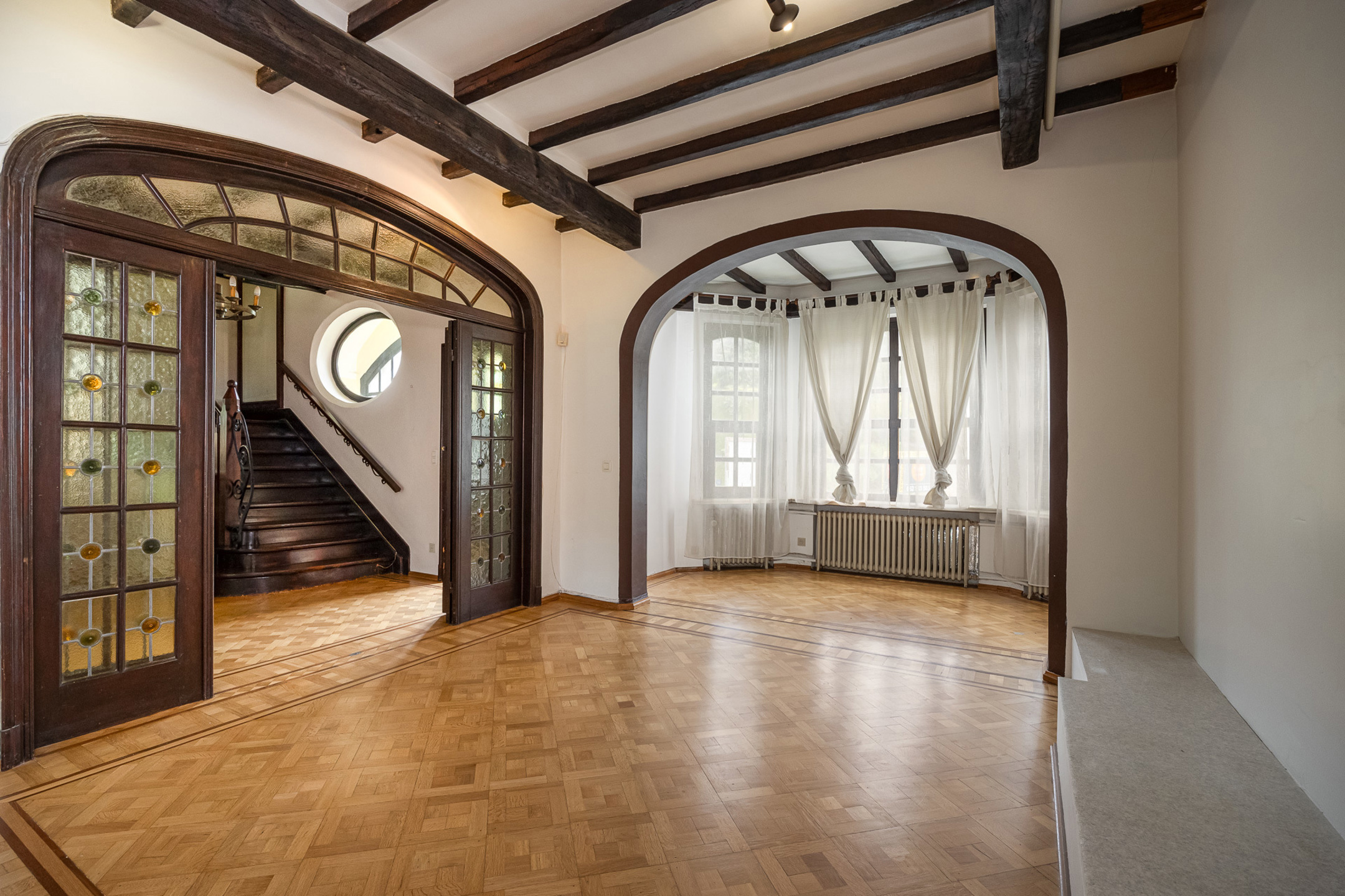 Een villa met ziel — authentiek, ruim en uniek in Grimbergen - foto 3