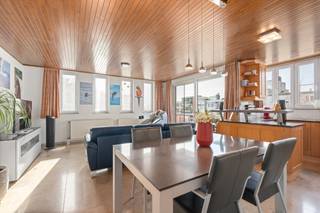 [[ DIT PAND NEEMT DEEL AAN DE ERA OPEN HUIZEN DAG OP 14/3 VAN 16:00 TOT 17:00 ]]Blankenberge: Instapklaar appartement met zonneterras en 2...