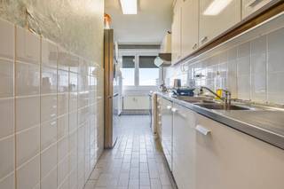 Ben je op zoek naar een instapklaar appartement met terras? Lees dan zeker verder!Dit instapklare appartement is gelegen in het rustige Koningin...