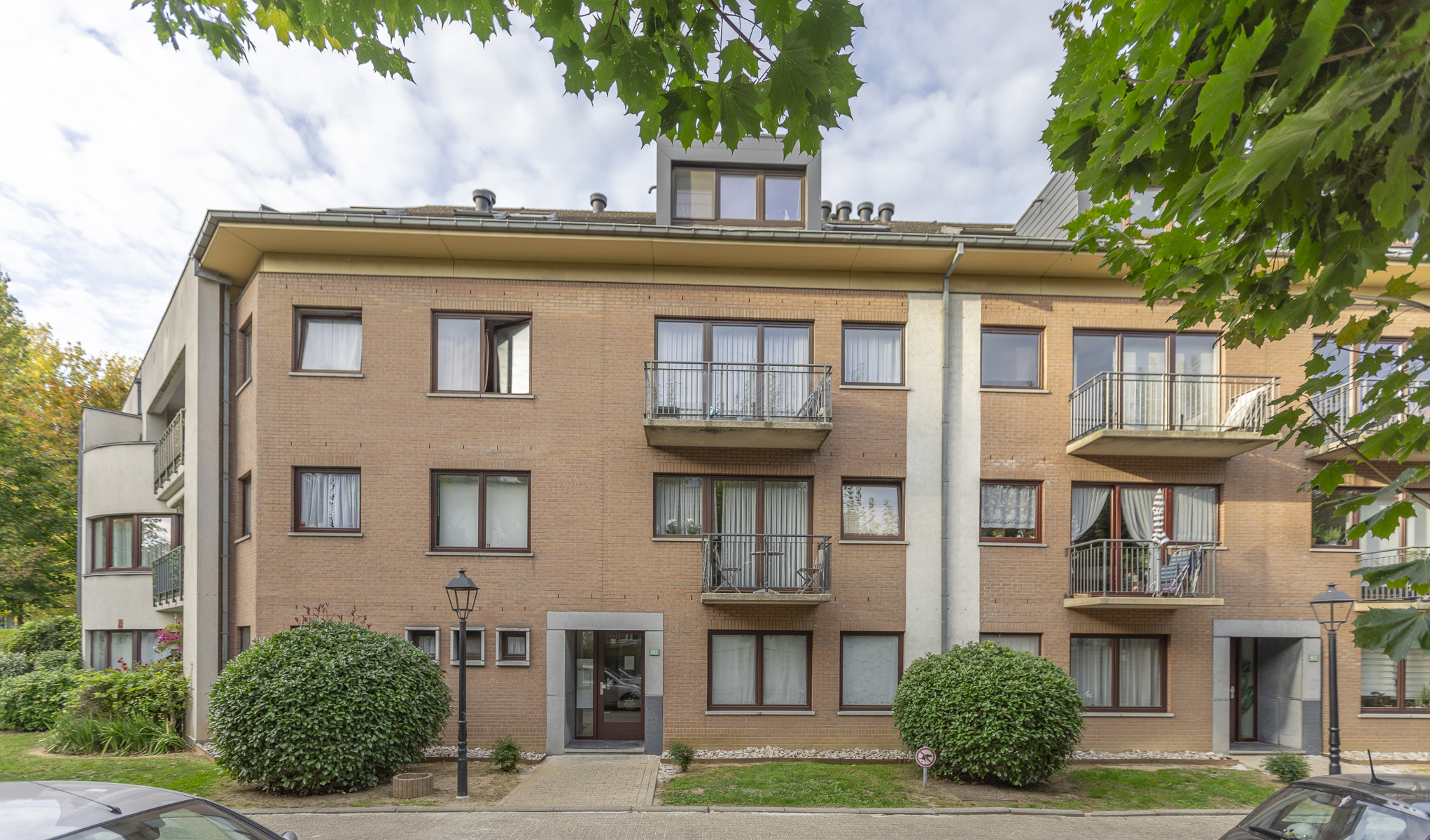 Instapklaar appartement met twee slaapkamers te Anderlecht - foto 1