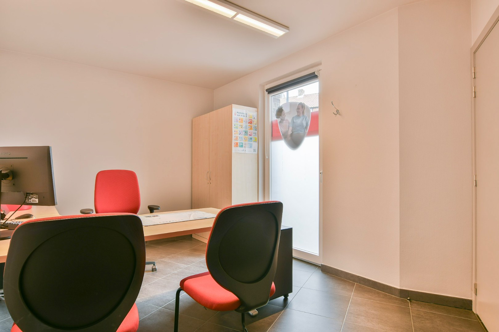 Commercial à louer à Oudenburg - photo 4