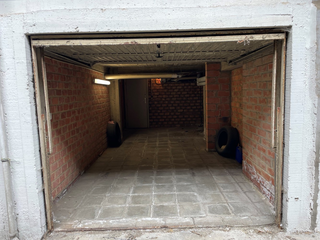 Garage in het hartje van Strombeek - foto 4