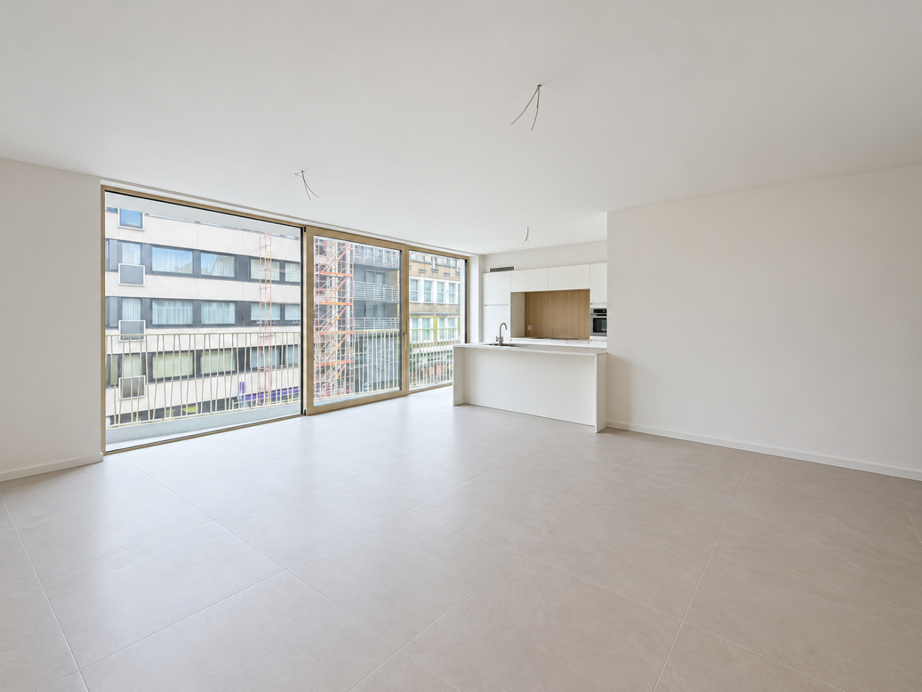Ruim nieuwbouwappartement met 2 slaapkamers vlakbij het centrum - foto 2