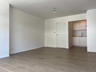 Gelegen in het centrum van De Haan op wandelafstand van winkels, restaurants, scholen, openbaar vervoer en het strand, vinden we dit...