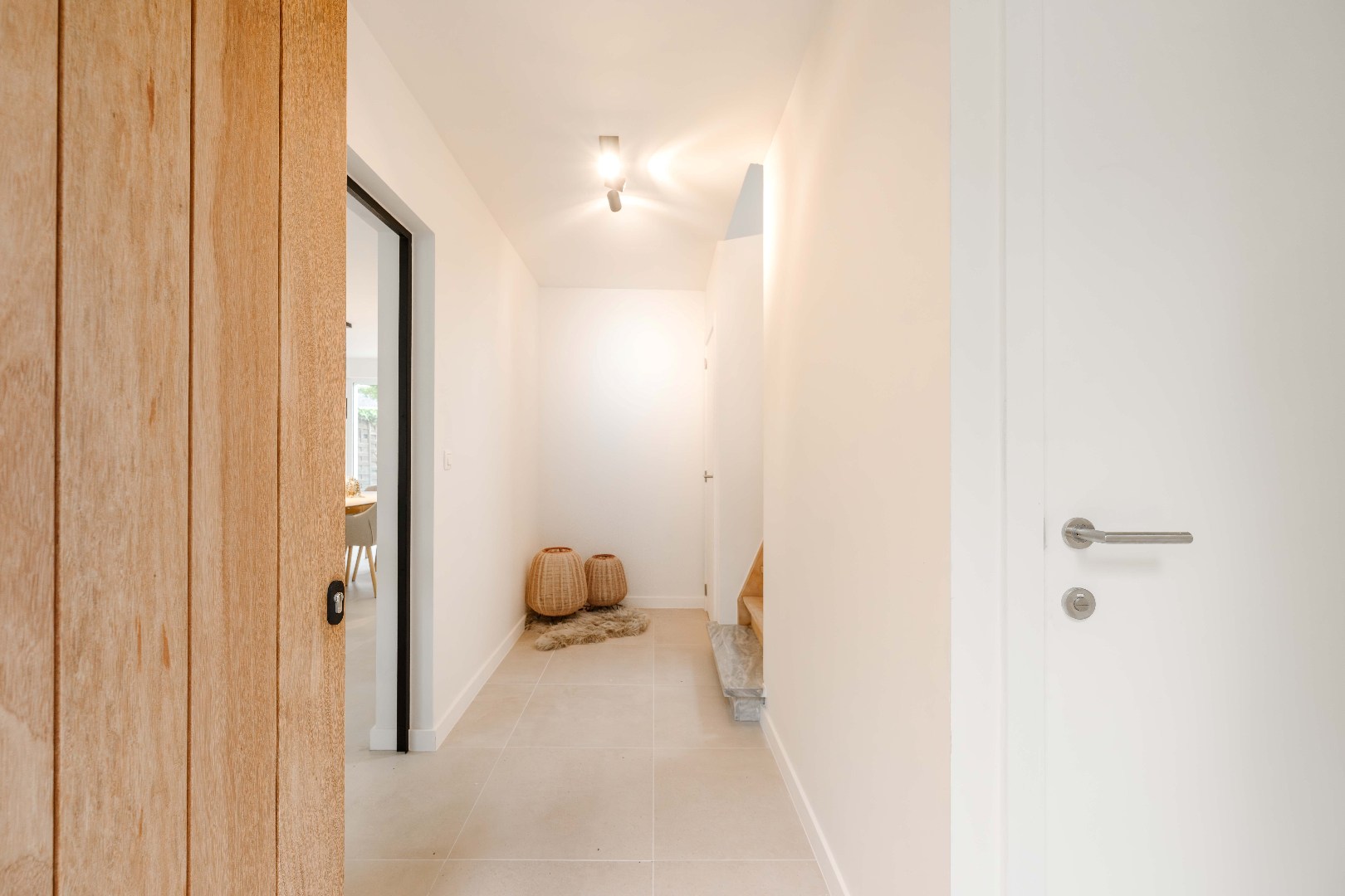 PERFECT INSTAPKLARE ENERGIEVRIENDELIJKE WONING MET TUIN EN GARAGE - foto 4