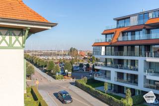 Dit zeer verzorgde appartement bevindt zich in de residentie 'Sea Port' te Nieuwpoort.De havengeul en de prachtige wandelpromenade zijn op...