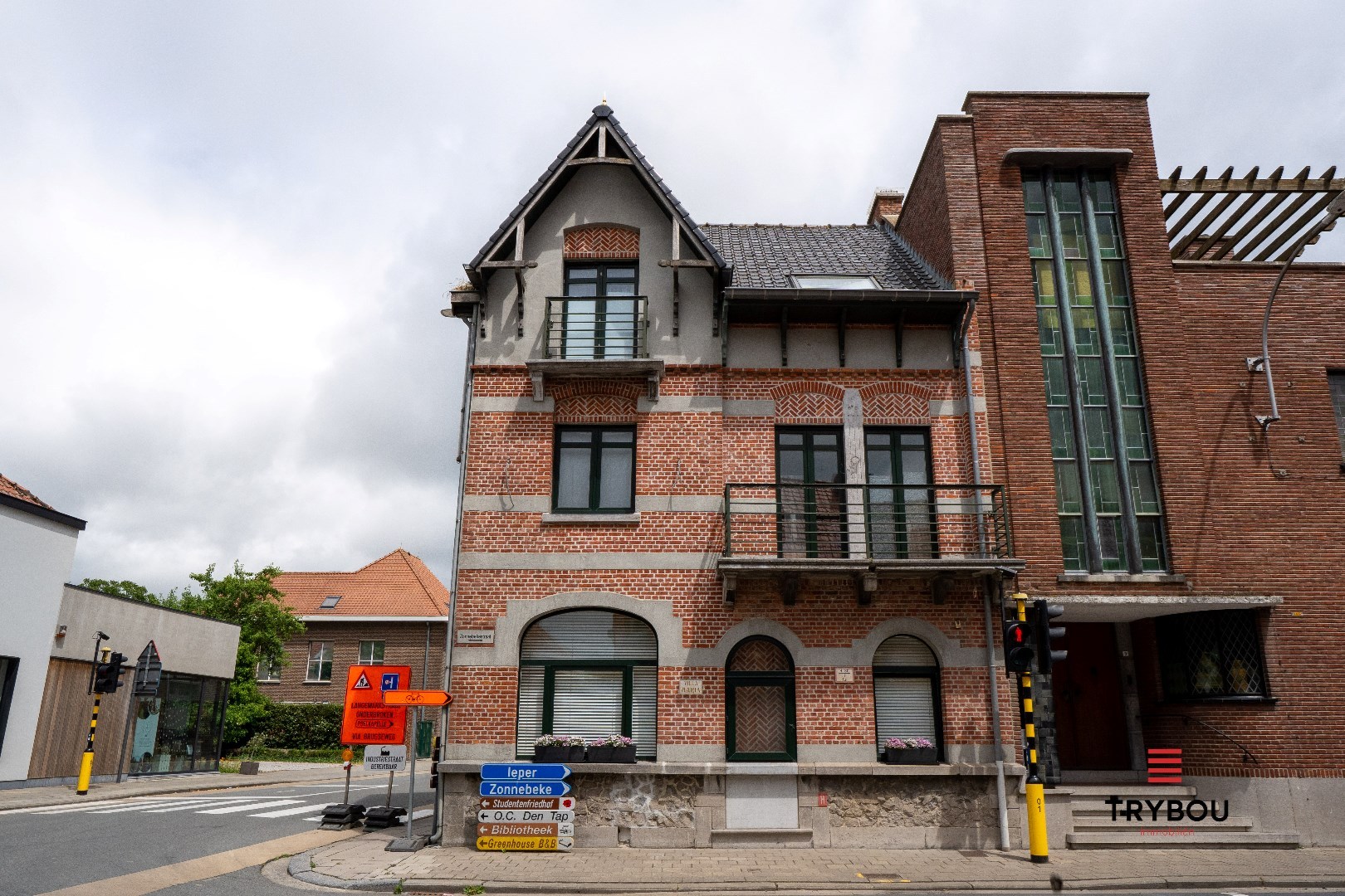 Ruim, instapklaar appartement met garage te koop in Langemark-Poelkapelle - foto 1