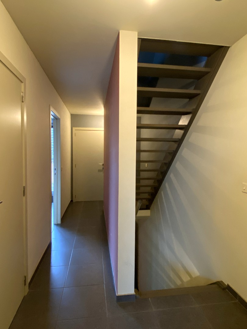 GEZELLIGE RIJWONING MET 3 SLPKS | KOER EN TERRAS - foto 5