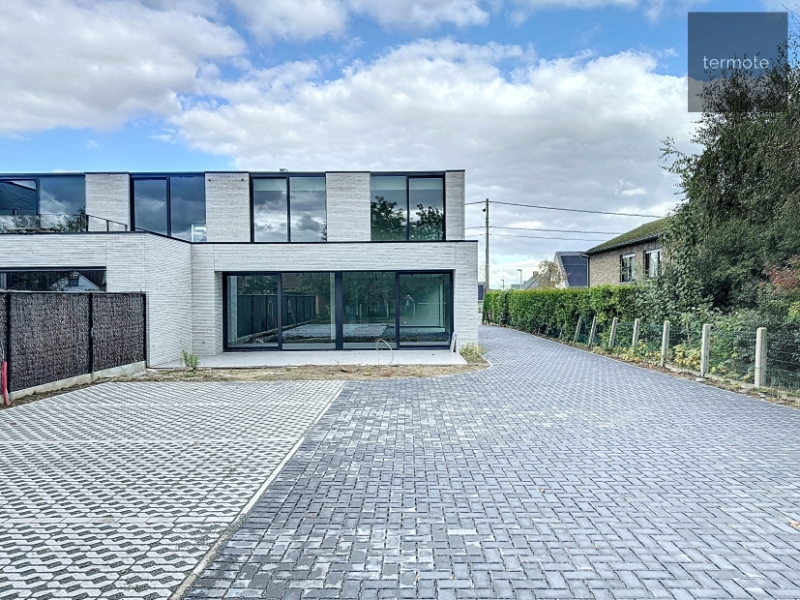 Commercial à louer à Waregem - photo 1