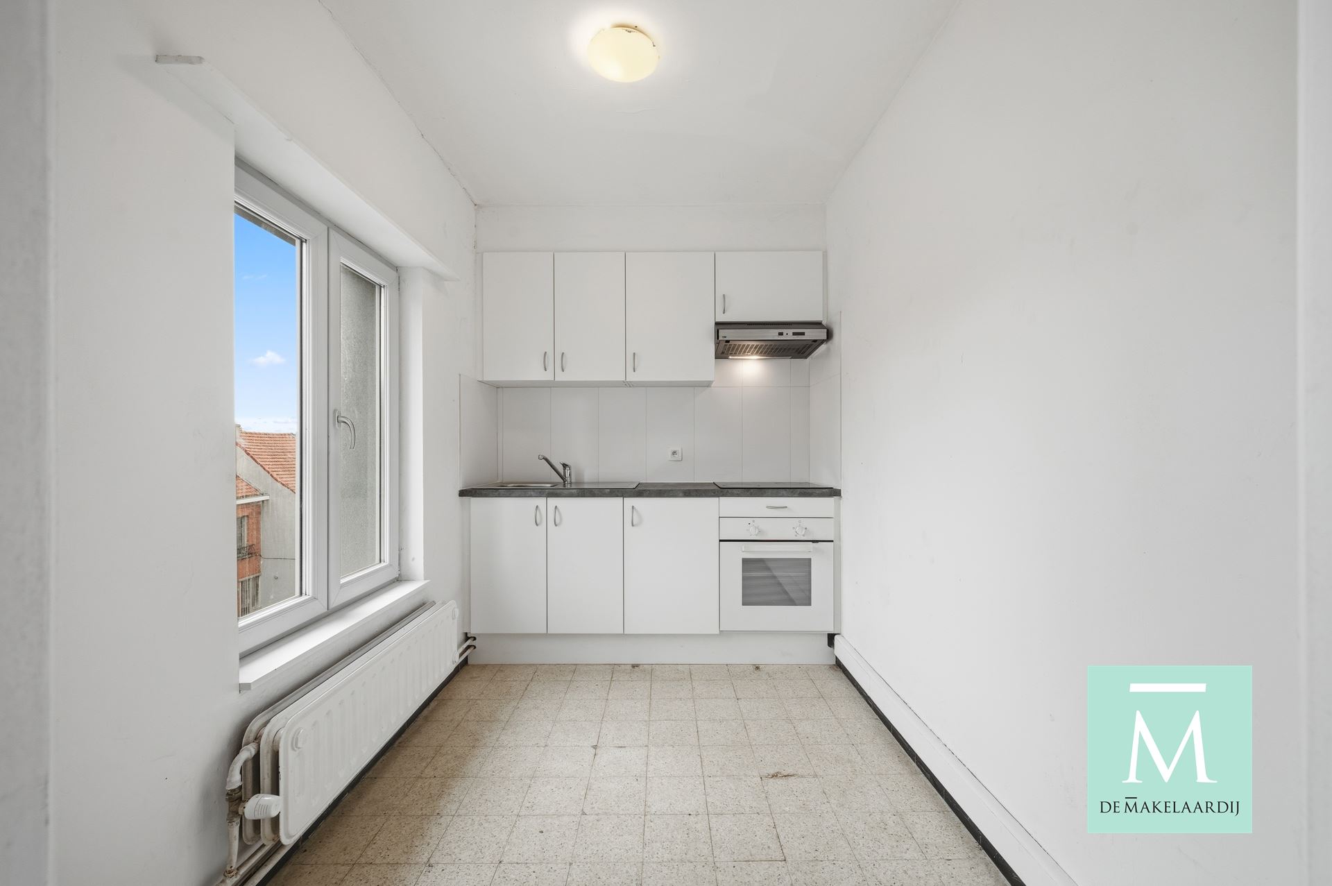 Op te frissen 2/3 slaapkamerappartement op strategische ligging! - foto 3