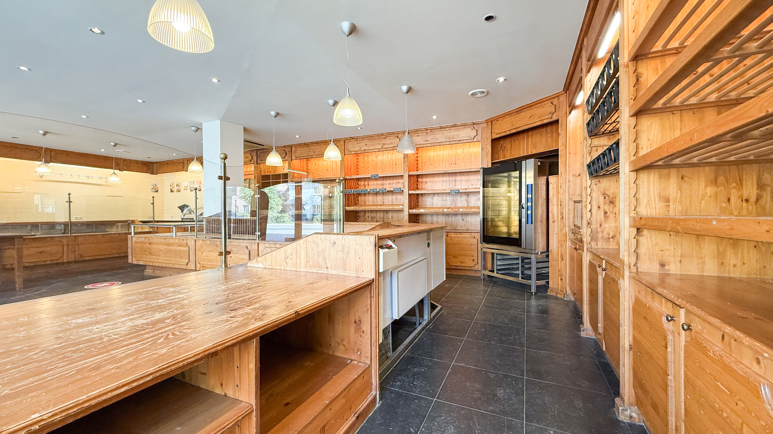 Te koop: Handelspand met appartement in hartje Alken! - foto 4