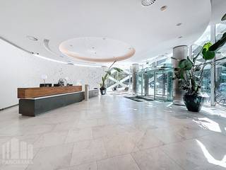 Hoogwaardige kantoorruimte van <strong>111 m²</strong> te huur in een toekomstgericht kantoorgebouw in Brussel.<br /><br />Gelegen op een absolute toplocatie, geniet deze site van een uitzonderlijke zichtbaarheid en een uitstekende bereikbaarheid via belangrijke verkeersassen. Dankzij de nabijheid van het openbaar vervoer zijn de stations Brussels-Luxembourg (10 min), Brussels-Central (15 min), Brussels-Midi (20 min) en Brussels-North (25 min) vlot bereikbaar.<br /><br />Dit kantoor combineert comfort, veiligheid en efficiëntie dankzij <strong>LED-verlichting</strong>, dubbele beglazing, toegangscontrole en een alarmsysteem, aangevuld met moderne vergaderfaciliteiten, lockers, douches, een stijlvolle vernieuwde lobbyreceptie en 9 liften. Bovendien beschikt het gebouw over een <strong>BREEAM In-Use Excellent-certificering</strong>, wat de focus op duurzaamheid, technologie en gebruikscomfort onderstreept.<br /><br />Gebruikers genieten bovendien van een uitgebreid aanbod aan faciliteiten, waaronder een fitnessruimte, de stijlvolle wine bar lounge L'Étiquette, Restaurant BON en een moderne coffee & food zone.<br />Met in totaal<strong> 279 parkeerplaatsen</strong>, waarvan <strong>34 met laadpunten</strong>, en meer dan <strong>150 fietsparkeerplaatsen</strong>, is een optimale bereikbaarheid gegarandeerd.<br /><br />Contacteer<strong> PANORAMA B2B</strong> voor meer informatie of een vrijblijvend plaatsbezoek via <strong>0477 09 00 09</strong>.