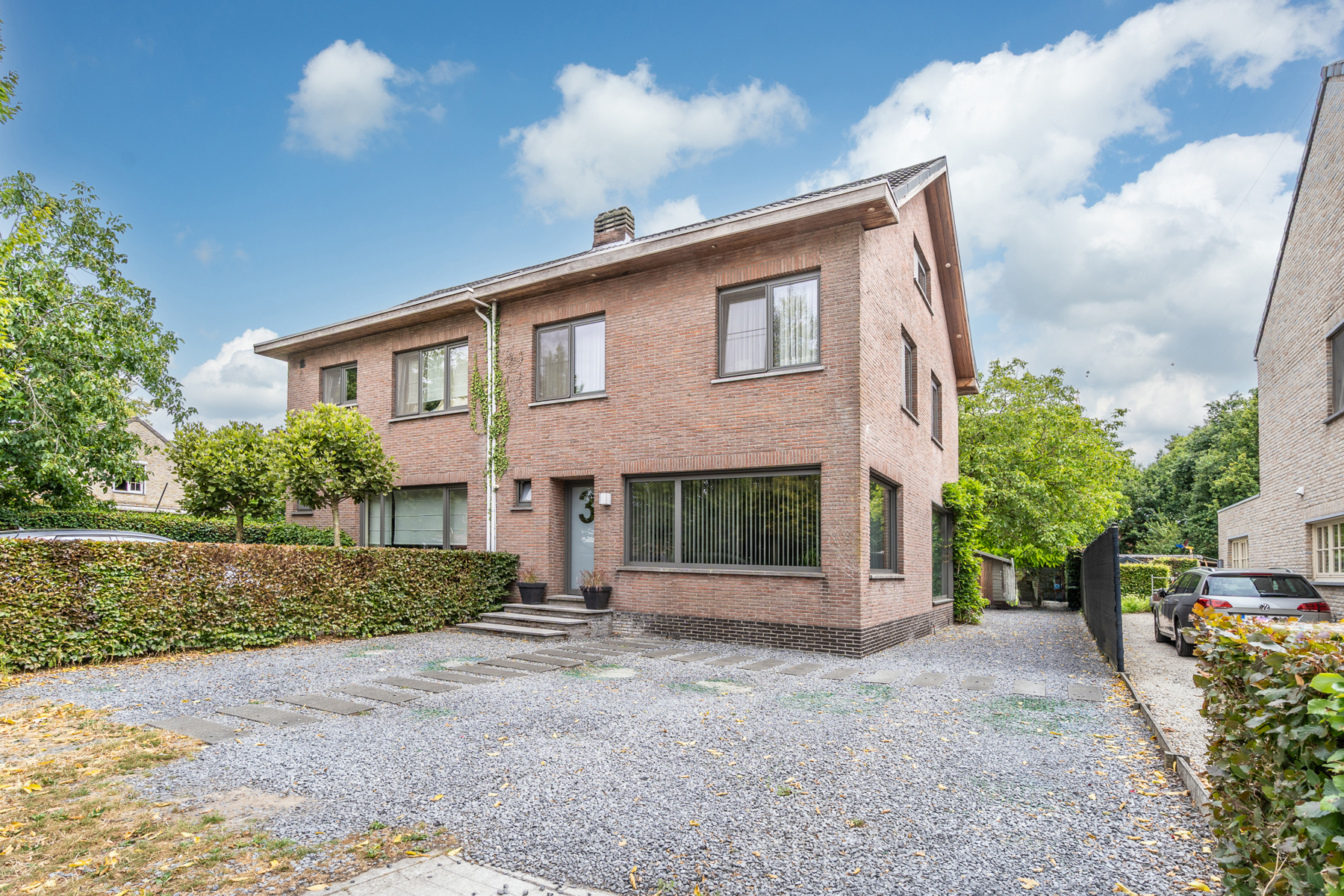 RUIME WONING MET ATELIER OP AANTREKKELIJKE LOCATIE - foto 1