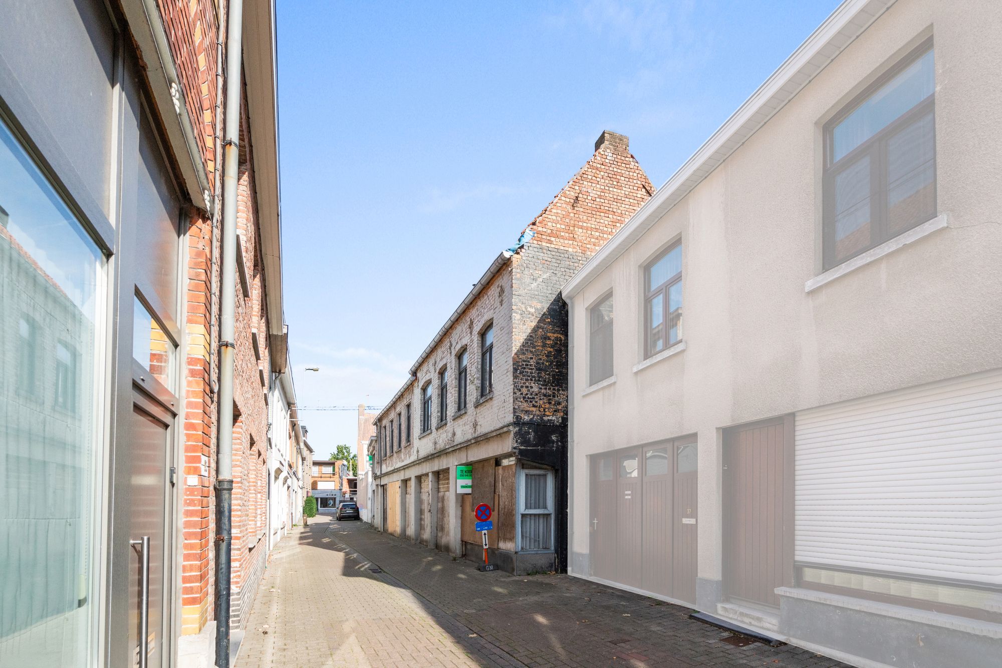 Te renoveren pand in hartje Maldegem - foto 1