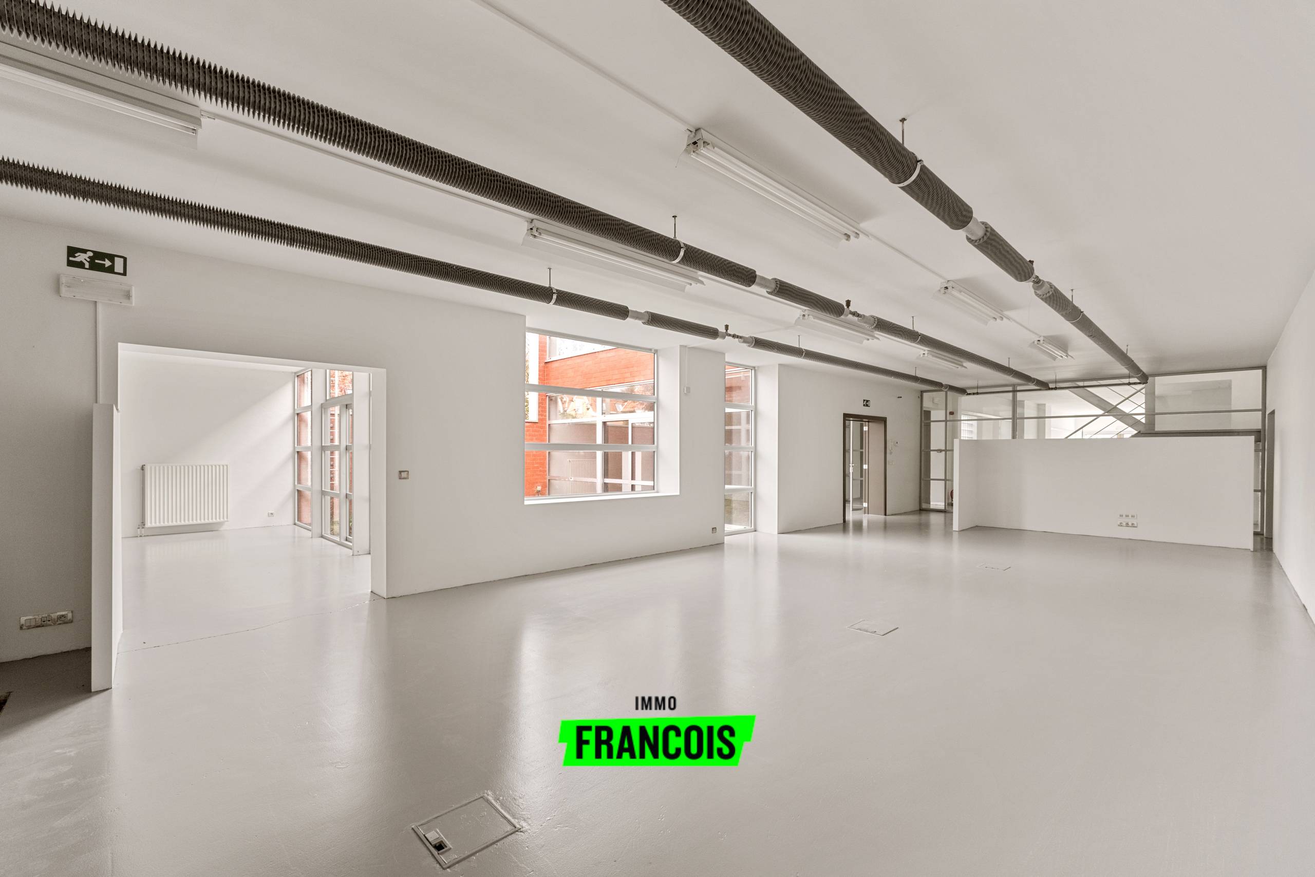 Exclusieve loft op het gelijkvloers met binnentuin gelegen te Sint-Andries - foto 3