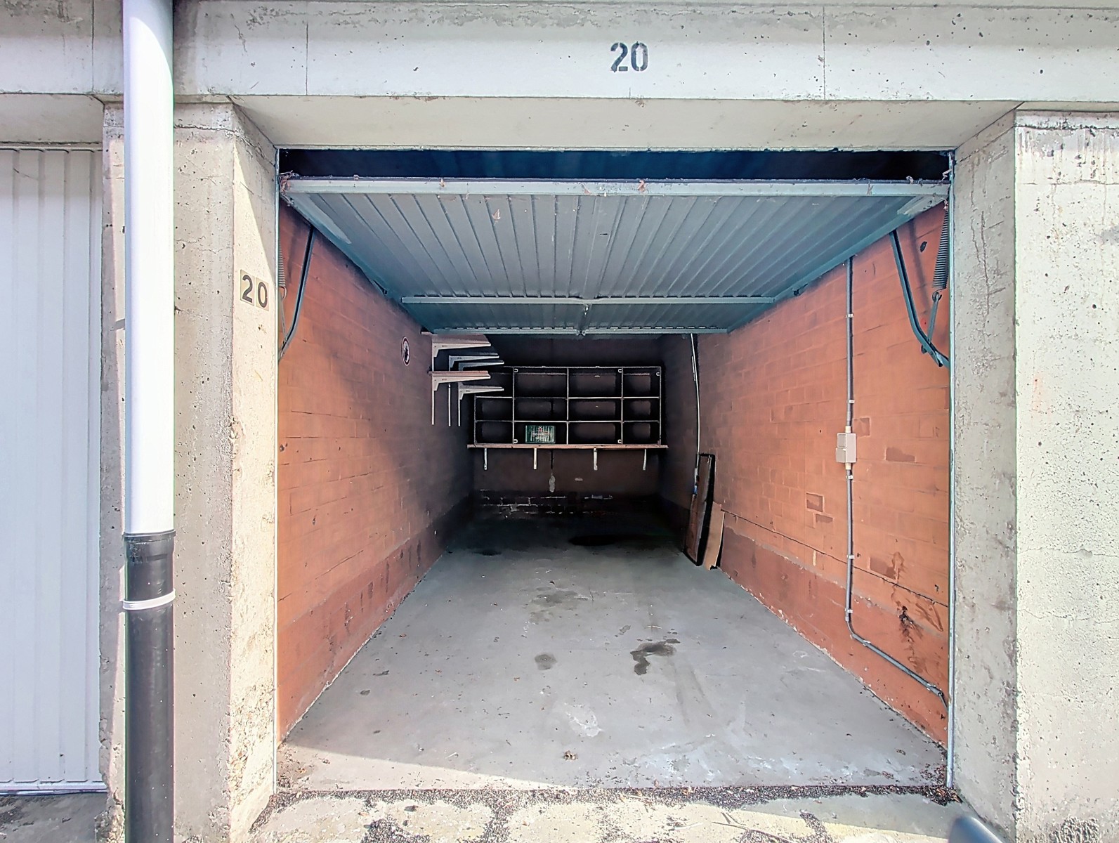 DROGE GARAGEBOX IN 'BUIZEGEM' - foto 3