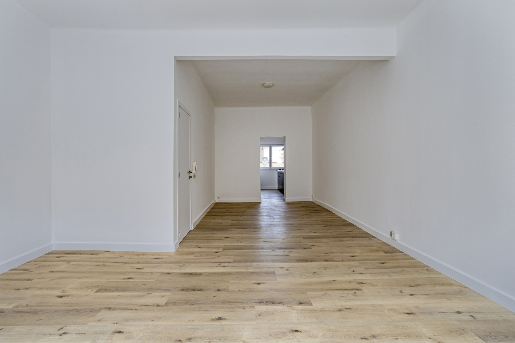 Totaal gerenoveerd, instapklaar appartement - foto 5