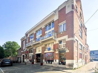 Op zoek naar een investering in het hart van de stad? Deze 8 appartementen staan te koop op 50m van de Grote Markt van Ieper en de...