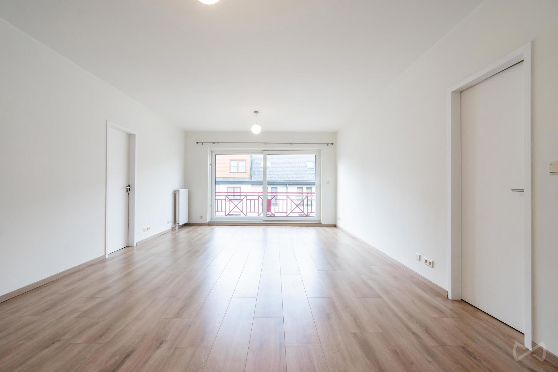 EVERE - Gerenoveerd 2 slaapkamer appartement met terras - foto 4