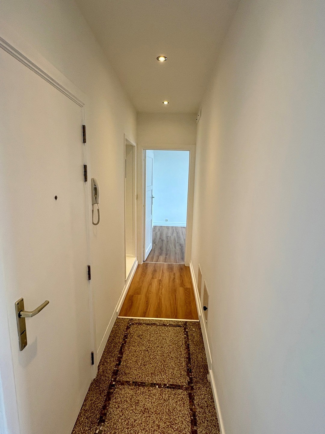 Gerenoveerd appartement met 1 slaapkamer! - foto 4