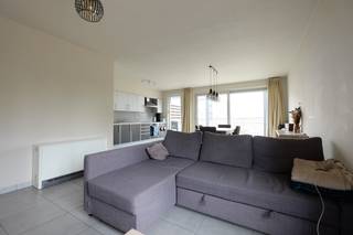Dit mooie appartement, met groot terras, gelegen op wandelafstand van de Grote Markt en het station van Sint-Truiden is te huur.<br /><br />De huurder kan genieten van een ruime living met ingebouwde keuken, 2 slaapkamers, badkamer met douche, berging en een groot terras van 20m². Tevens heeft hij een handige kelderberging ter beschikking.<br /><br />Interesse? Neem snel contact met ons op!