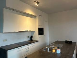 Ben jij op zoek naar een appartement met 2 slaapkamers met zeer veel lichtinval? Dan hebben wij gevonden wat jij zoekt!<br />Het appartement is gelegen op de eerste en tweede verdieping en is enkel te bereiken via de trap.<br /><br />INDELING:<br />Eerste verdieping:<br />- Inkomhal<br />- Keuken<br />- Eetkamer<br />- Woonkamer<br />- Berging/wasplaats<br />- Apart toilet<br />- Slaapkamer 1<br />- Terras<br /><br />Tweede verdieping: <br />- Slaapkamer 2<br />- Badkamer<br /><br />De gemeenschappelijke kosten bedragen €40,00 per maand. <br /><br />LIGGING:<br />- Het appartement is gelegen in Wijchmaal. <br />- Scholen, horeca, winkels en het openbaar vervoer bevinden zich op fietsafstand. <br /><br />EXTRA TROEVEN: <br />- Het appartement is voorzien van grote raampartijen. <br />- Het appartement is reeds voorzien van gordijnen en lichtarmaturen. <br /><br />Meer weten? <br />Contacteer ons en wij helpen je graag dichtblij verder!