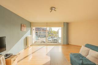 Groot appartement met 2 slaapkamers en een mooi terras te Lissewege. Rustig gelegen in een aangename woonwijk met veel parkeergelegenheid voor...