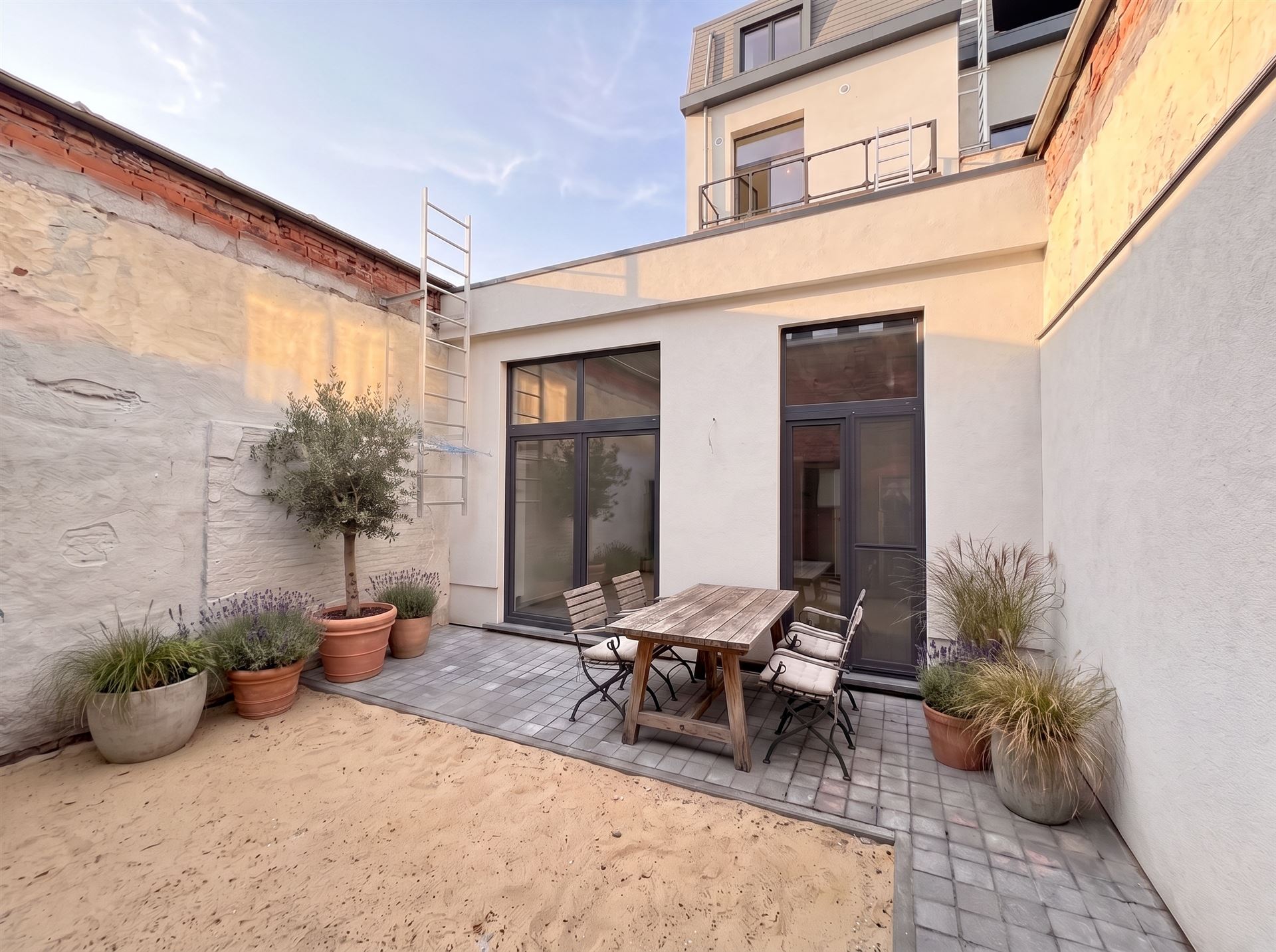 Knus 1-slpkmrapp. met Tuin en bureel hartje Antwerpen - foto 5