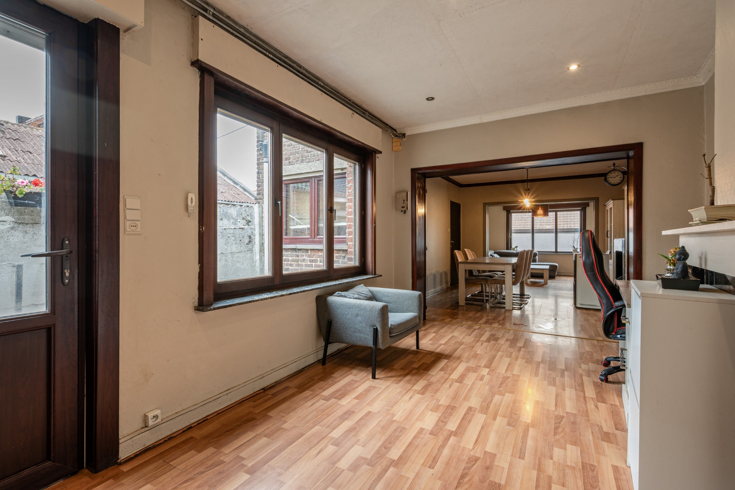 Grande maison avec jardin et garage près du centre de Deinze. - photo 5