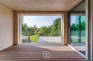 Emplacement :Ce nouveau projet de petite envergure est situé dans le centre de Nazareth.Grâce à sa situation centrale, il se trouve à moins de 10...