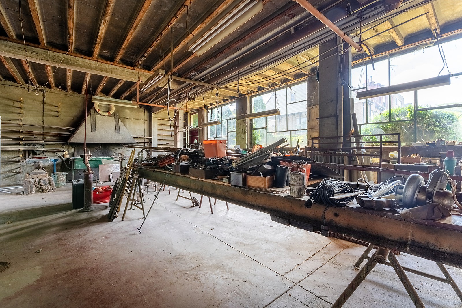 Uitzonderlijke gezinswoning (275m²) met ruim atelier, zonnig terras, garage en prachtige tuin - foto 3