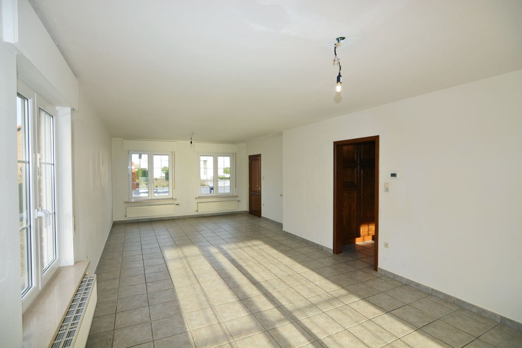 Maison à louer à Maaseik avec 4 chambres - photo 3