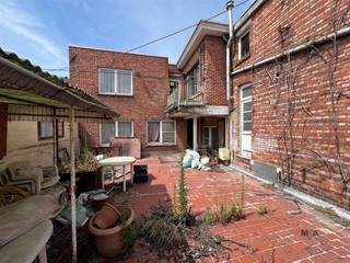 Prijs op aanvraag.Te koop: Percelen H177s, H177r en H177n, zijnde hoek Paardsdemerstraat 5 + 7 – RaamstraatBeschrijving:3 percelen (handelshuis +...