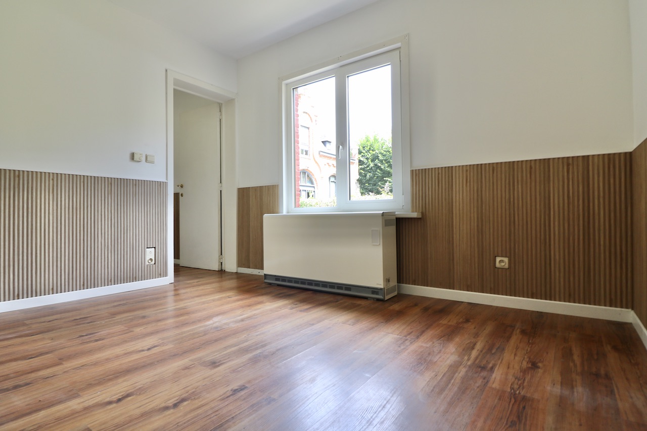 Uniek gelegen woning in kasteelpark met 2 slpk, tuin en garage voor 800 EUR/mnd - foto 4