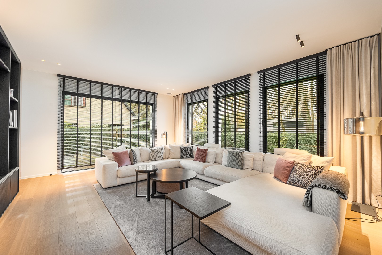 VILLA MET 6 SLAAPKAMERS - foto 2