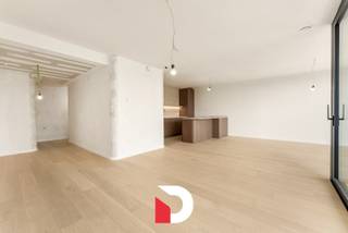 Maak kennis met dit net afgewerkte appartement gelegen op de 2e verdieping, met aangenaam en vrij uitzicht over de mooie residentiële...