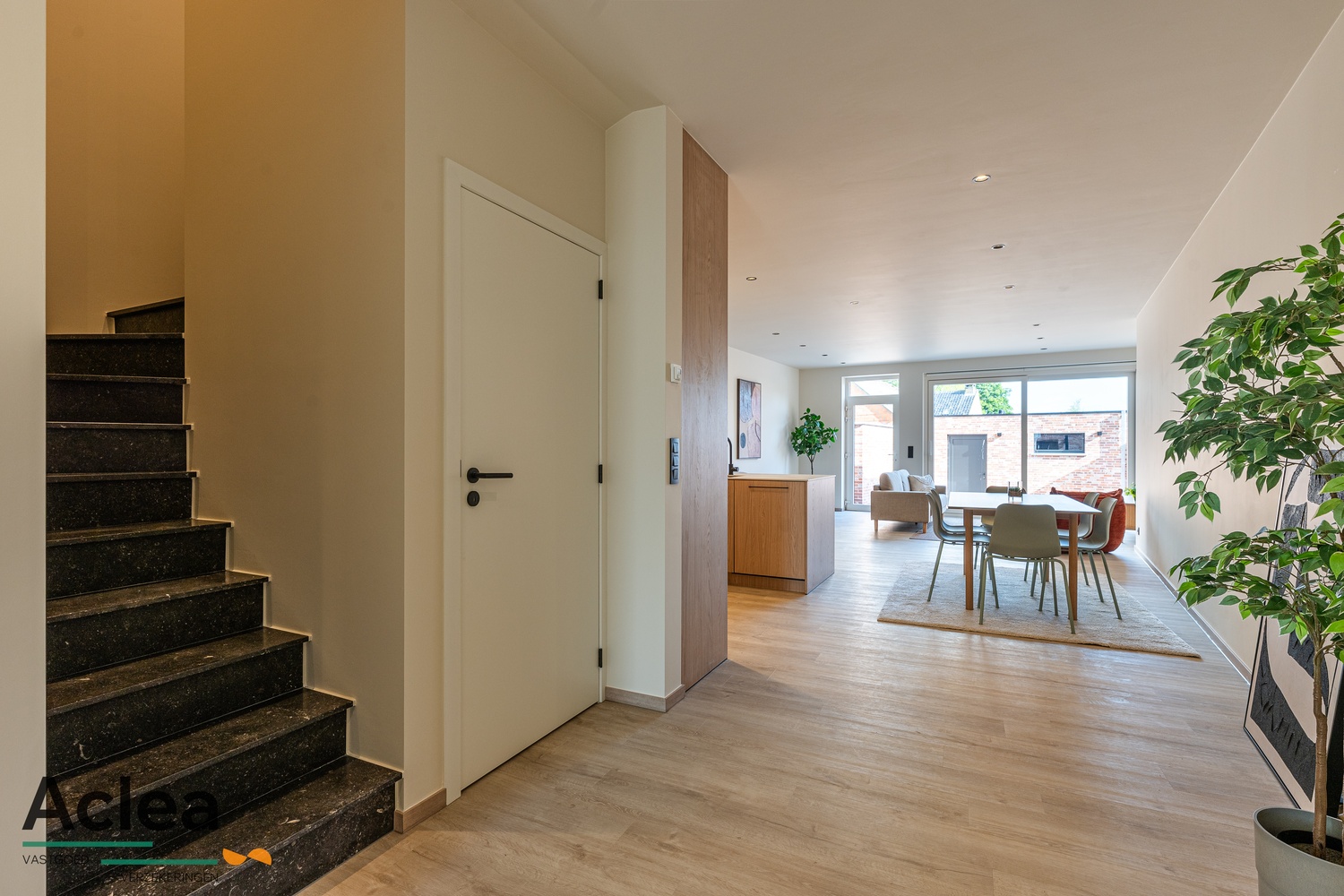 Ruime woning in het centrum van Kaprijke - foto 4