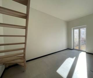 Een bezoekmoment aanvragen kan via onze website: https://vicusvastgoed.be/nl/te-huur .Ga naar het respectievelijke pand en klik op ‘bezoek...