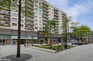 VOORTREFFELIJK GELEGEN APPARTEMENT MET GARAGEBOX EN 2 SLAAPKAMERS IN HARTJE GENK*** Bekijkt U deze woning via een aanverwante website? Surf dan naar...