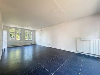 Deze huurwoning in Baarle-Hertog kent de volgende indeling: Gelijkvloers:- inkomhal met gastentoilet - traphal- leefruimte met open keuken-...