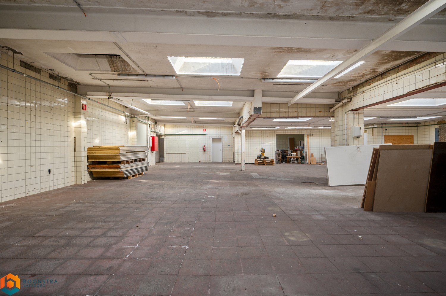 Ruime opslagplaats +- 363 m² - foto 4