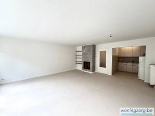 Dit gezellige appartement gelegen tussen de Grote Markt en de Veemarkt bevindt zich op de eerste verdieping van een kleinschalig gebouw in...