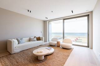 Exclusief te koop: nieuwbouwappartement met frontaal zeezicht – 3 slaapkamers op de Zeedijk in Knokke-Zoute.Luxueus nieuwbouwappartement op een...