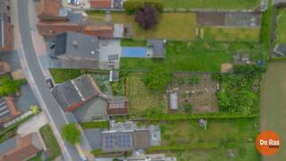 EERSTE BEZOEKDAG ZATERDAG 6/06 VAN 10U TOT 13U (enkel op afspraak!)OOSTERZELE - Deze goed onderhouden, te renoveren woning kunt u vinden in het...